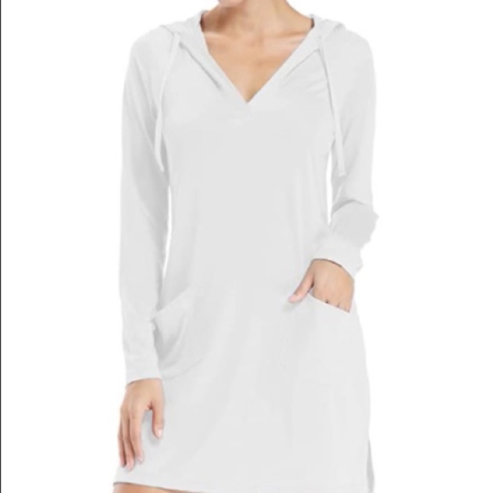 NWT Willit Women’s UPF 50+ Beach Cover Up hooded with pockets in black size M